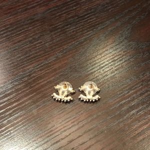 Chanel Jewelry - Chanel earring studs Boucles d'oreilles Chanel Jewelry - Chanel earring studs Boucles d'oreilles